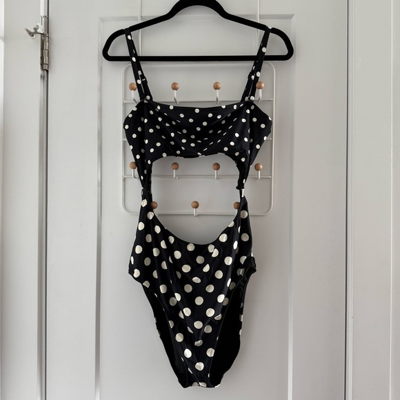 Black & white polka dot cutout one-piece strapless swimsuit - size XL - Picture 3 of 3